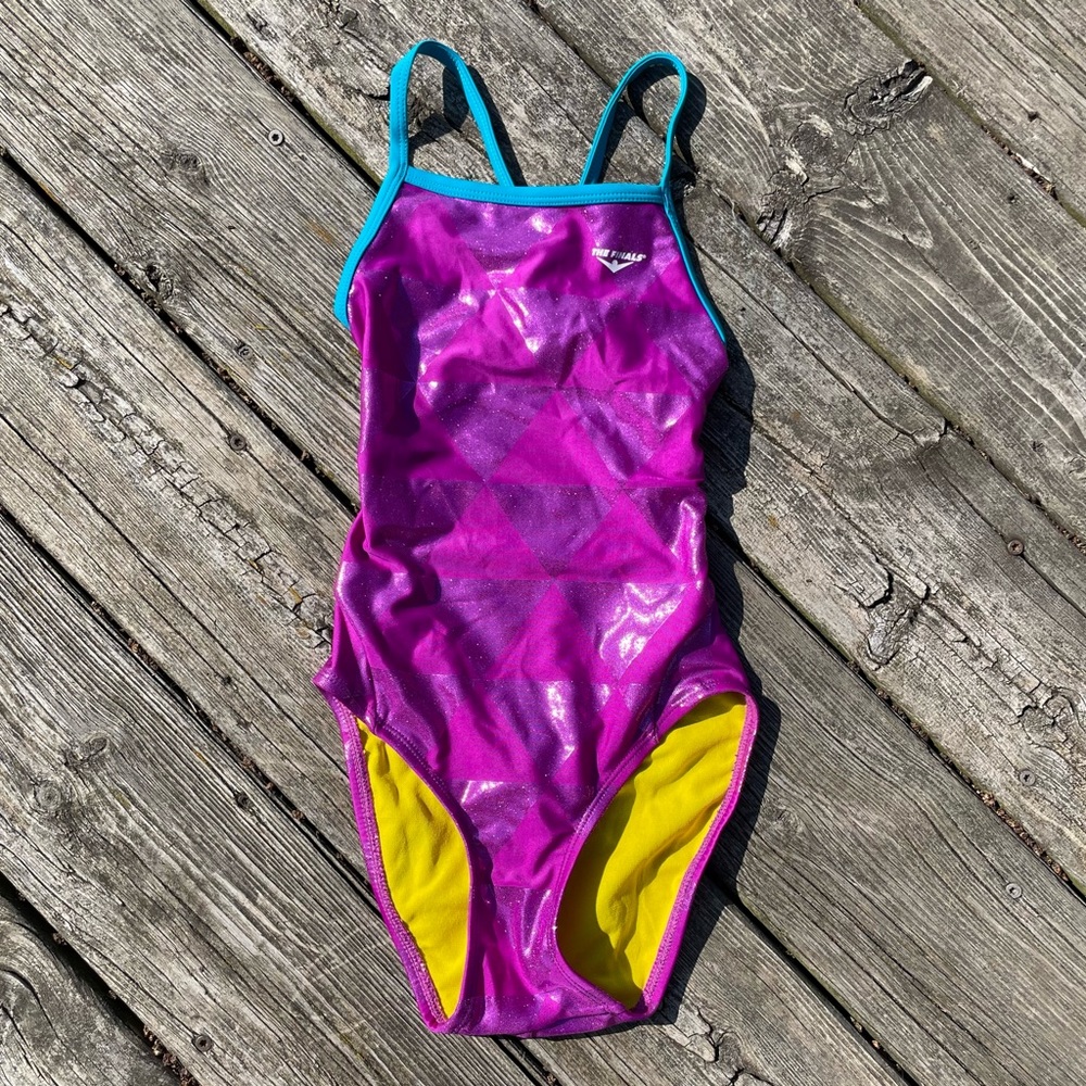 🏊‍♀️ NWOT | The Finals Funky Foil Funnies Wingback Training Swimsuit 🏊‍♀️